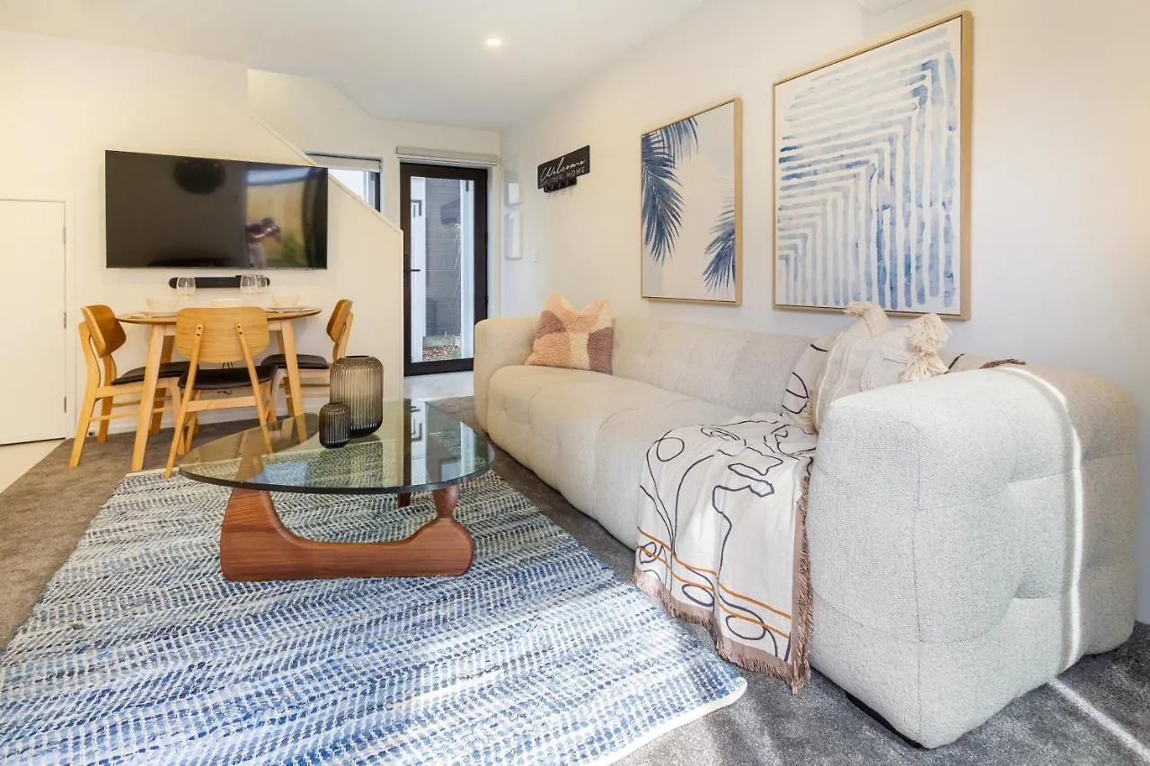 Apartment Sun Soaked Central Townhouse 2 Bed 2 Bath Christchurch New Zealand